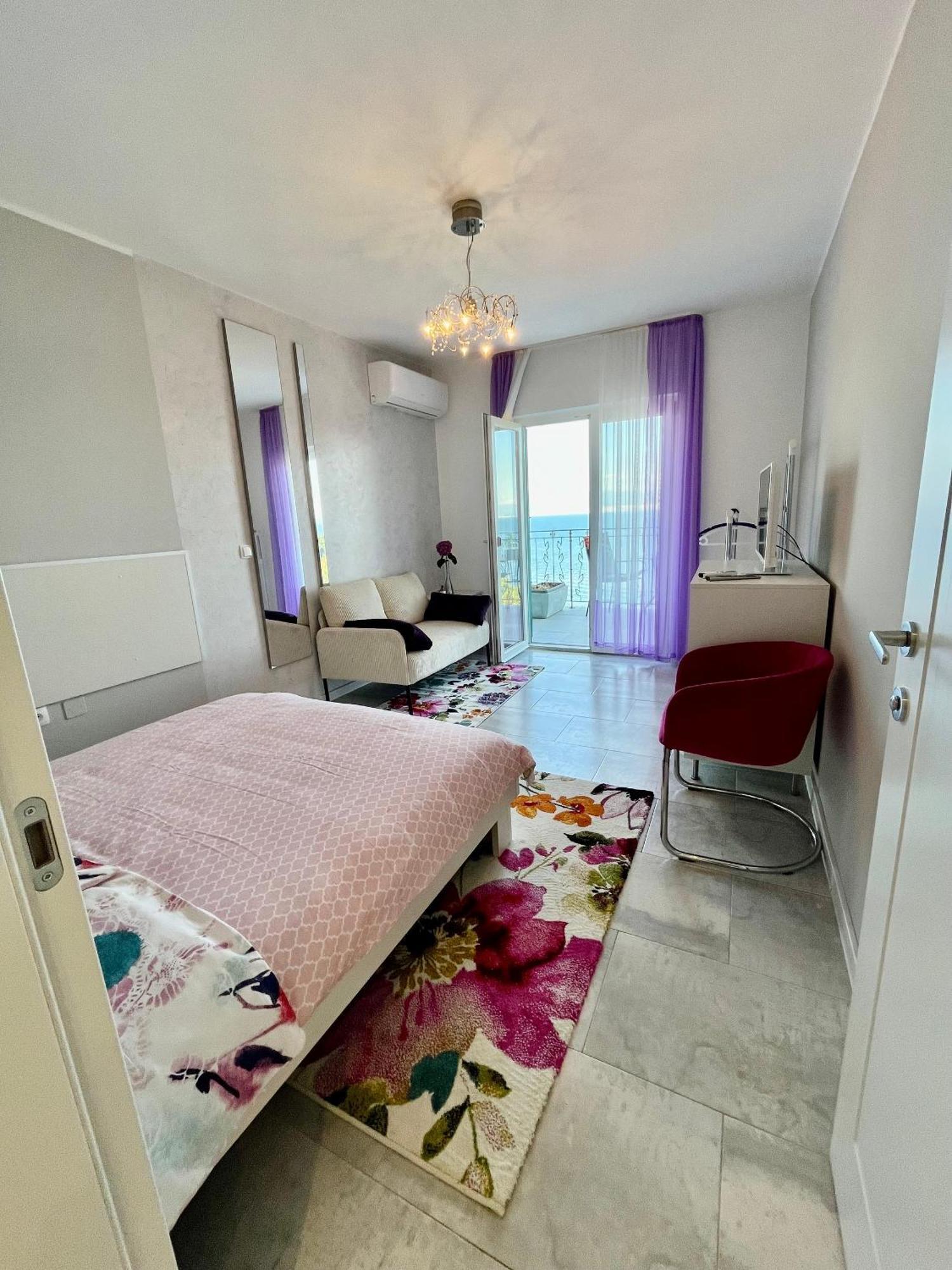 Apartments By The Sea Medveja, Opatija - 7720 Lovran Exterior foto